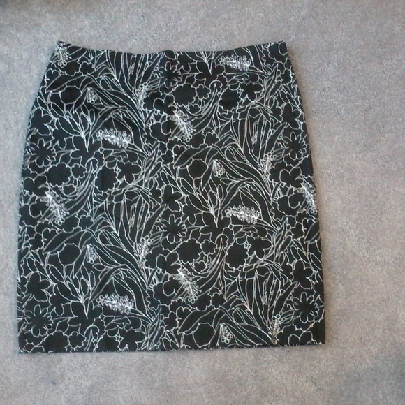 New York & Company Dresses & Skirts - new york and company skirt